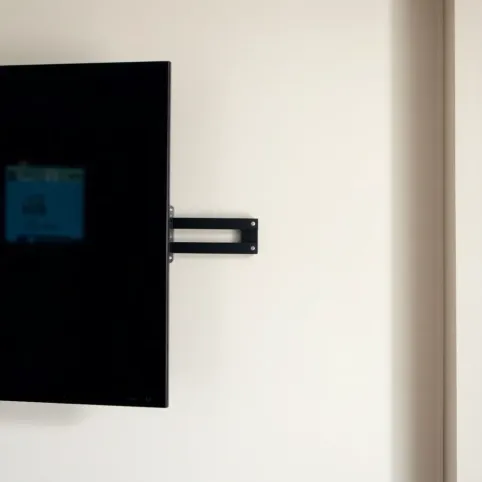 Montaż telewizora na ścianie karton gips